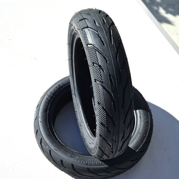 tyre  pneumatic 10x2.125